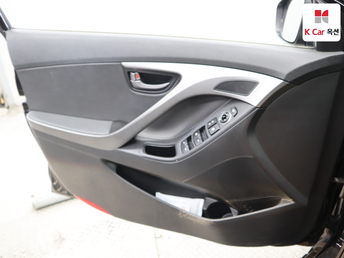 Hyundai Elantra 2014 - Image 8