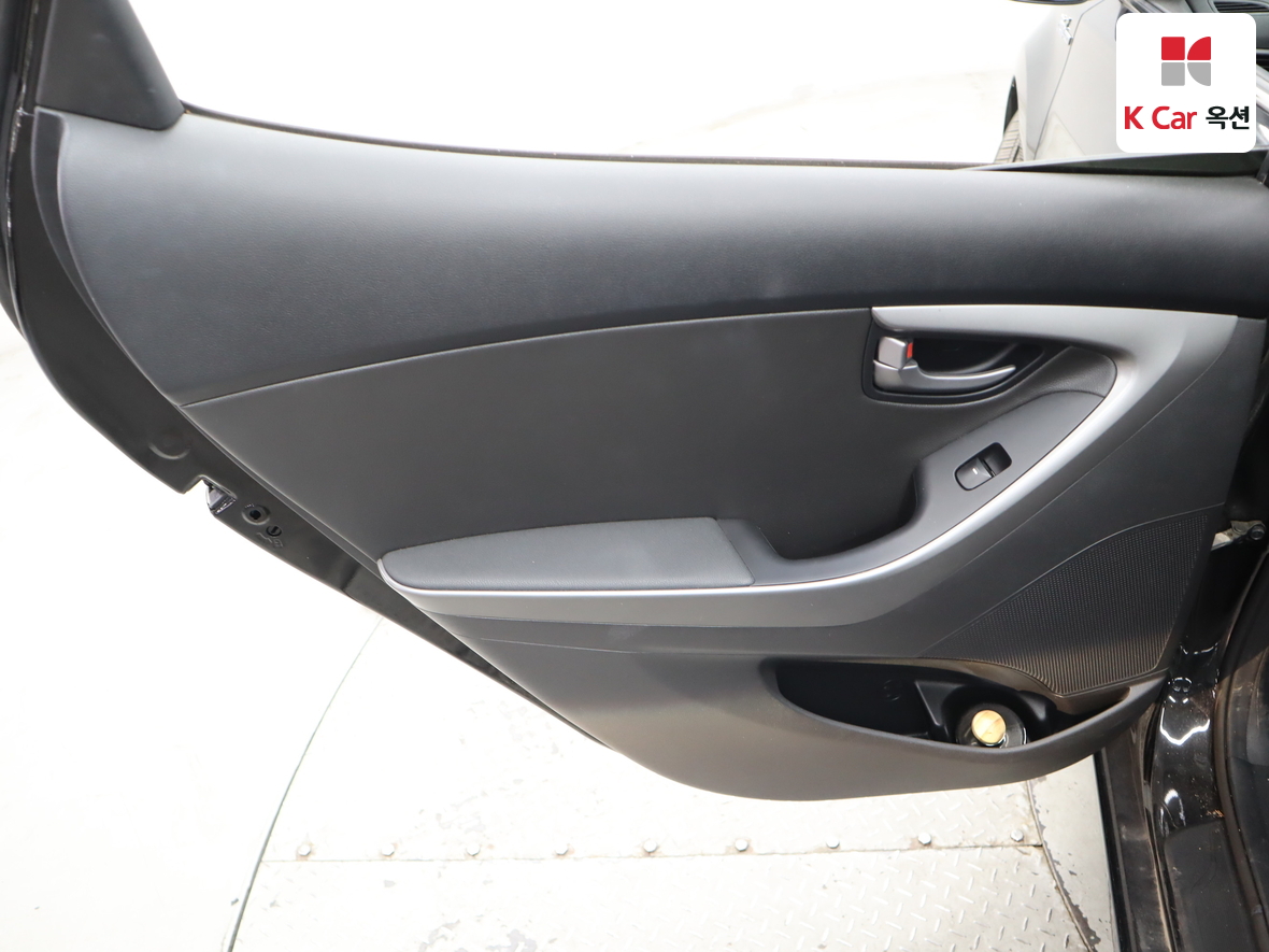 Hyundai Elantra 2014 - Image 21