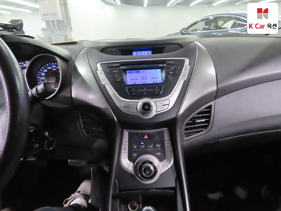 Hyundai Elantra 2012 - Image 6