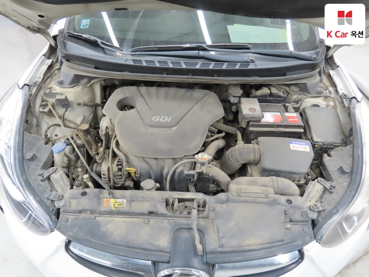 Hyundai Elantra 2012 - Image 33