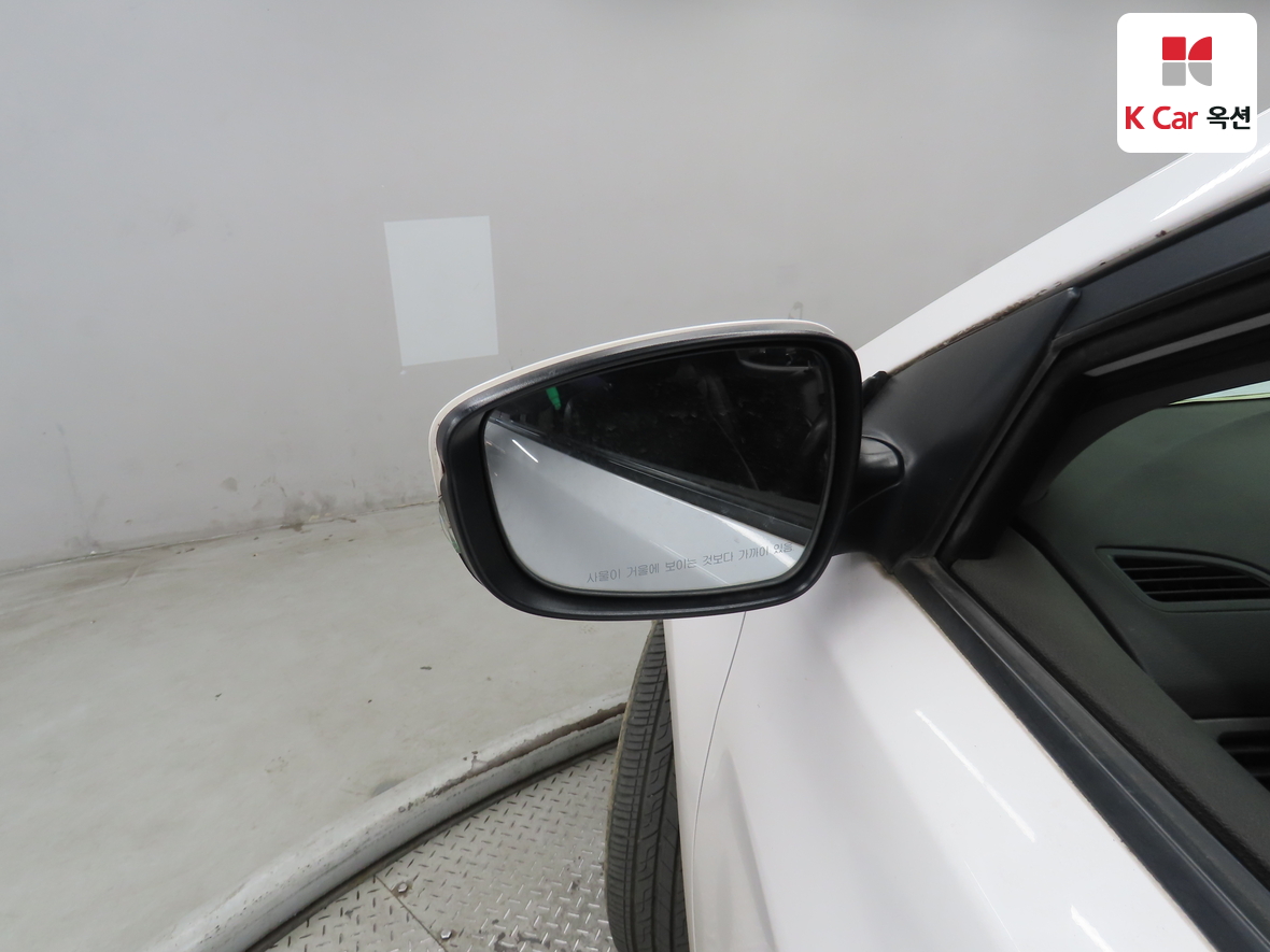 Hyundai Elantra 2012 - Image 21