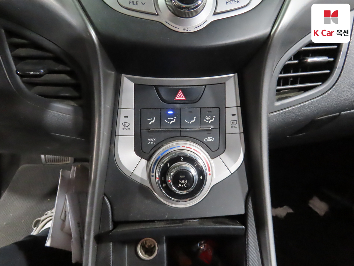 Hyundai Elantra 2012 - Image 15