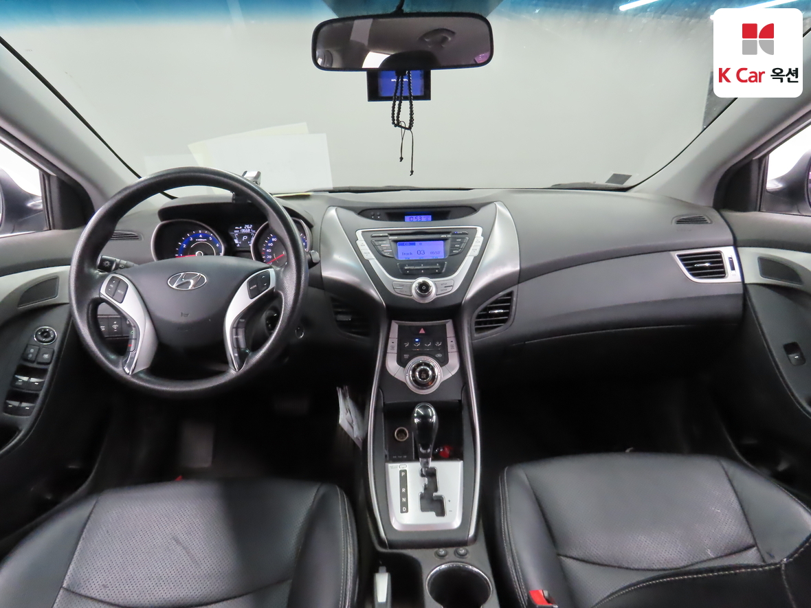 Hyundai Elantra 2012 - Image 3