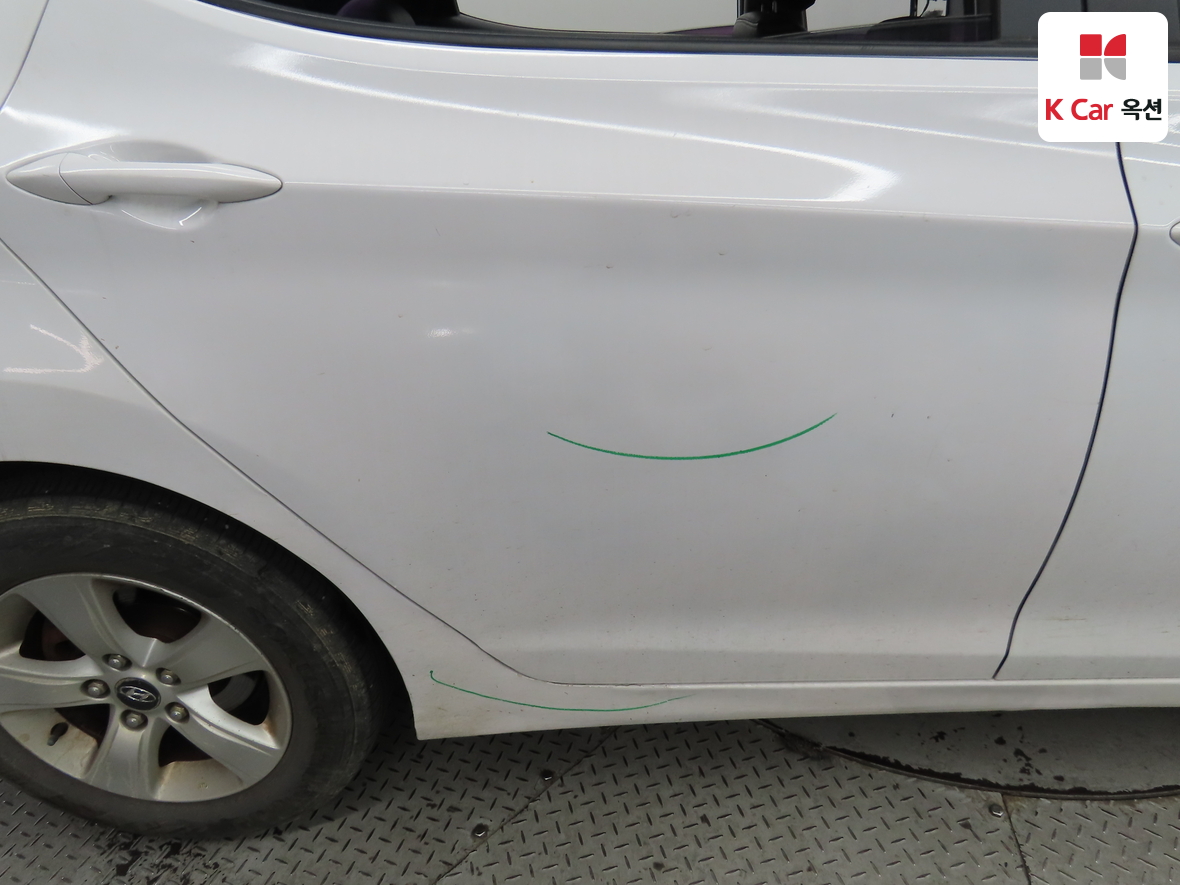 Hyundai Elantra 2012 - Image 43