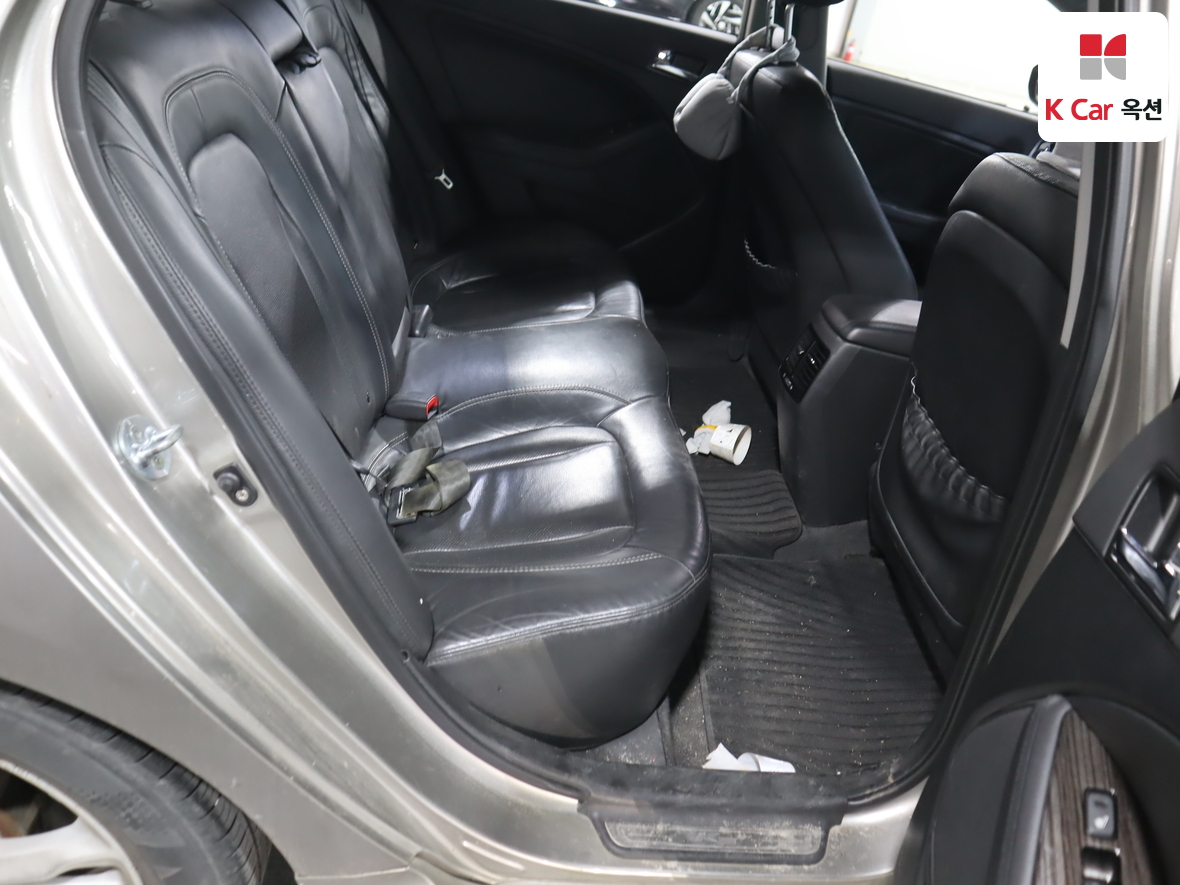 Kia K5 2011 - Image 27