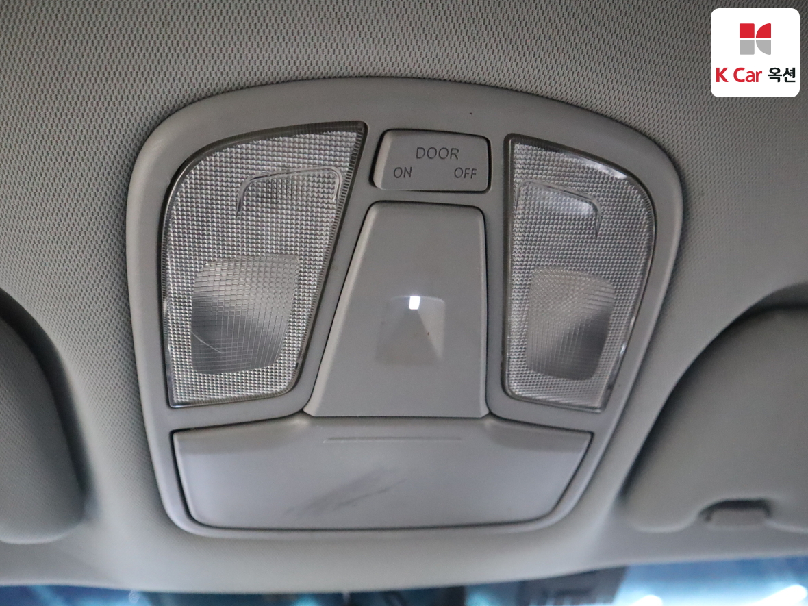 Kia K5 2011 - Image 12