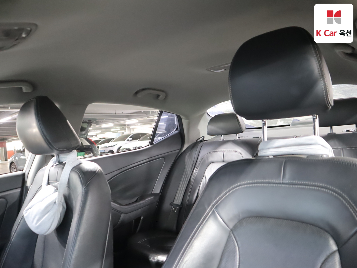 Kia K5 2011 - Image 19