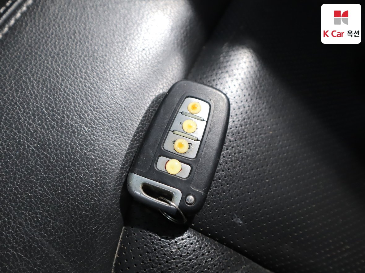 Kia K5 2011 - Image 17