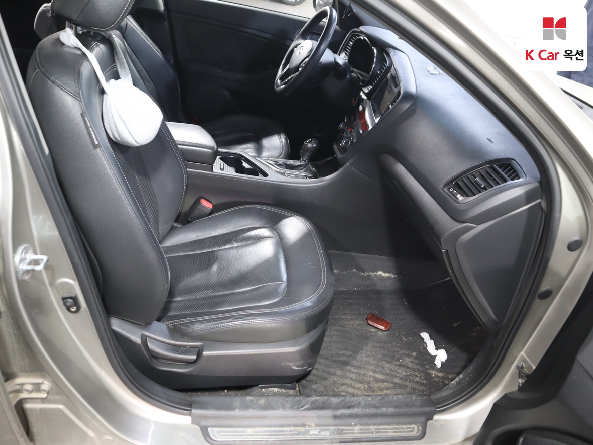Kia K5 2011 - Image 29