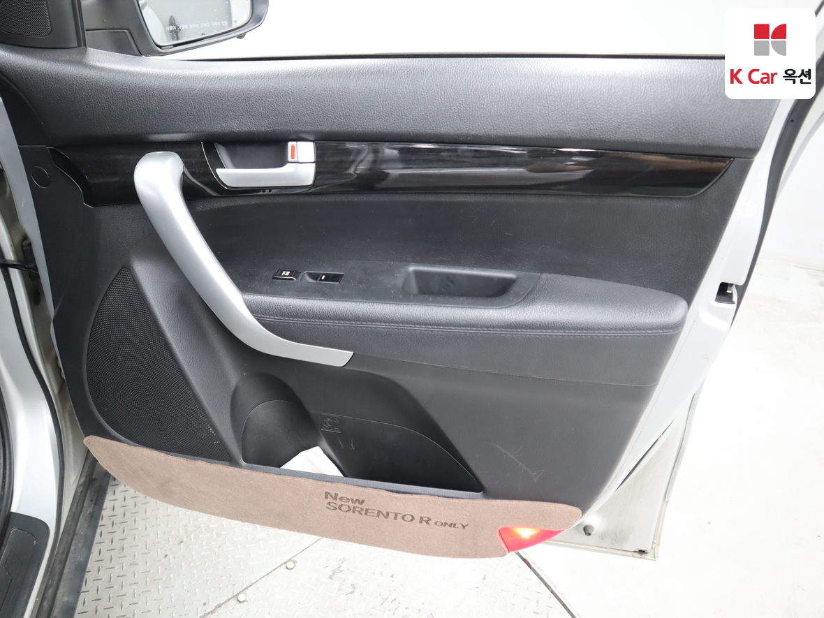 Kia Sorento 2012 - Image 28