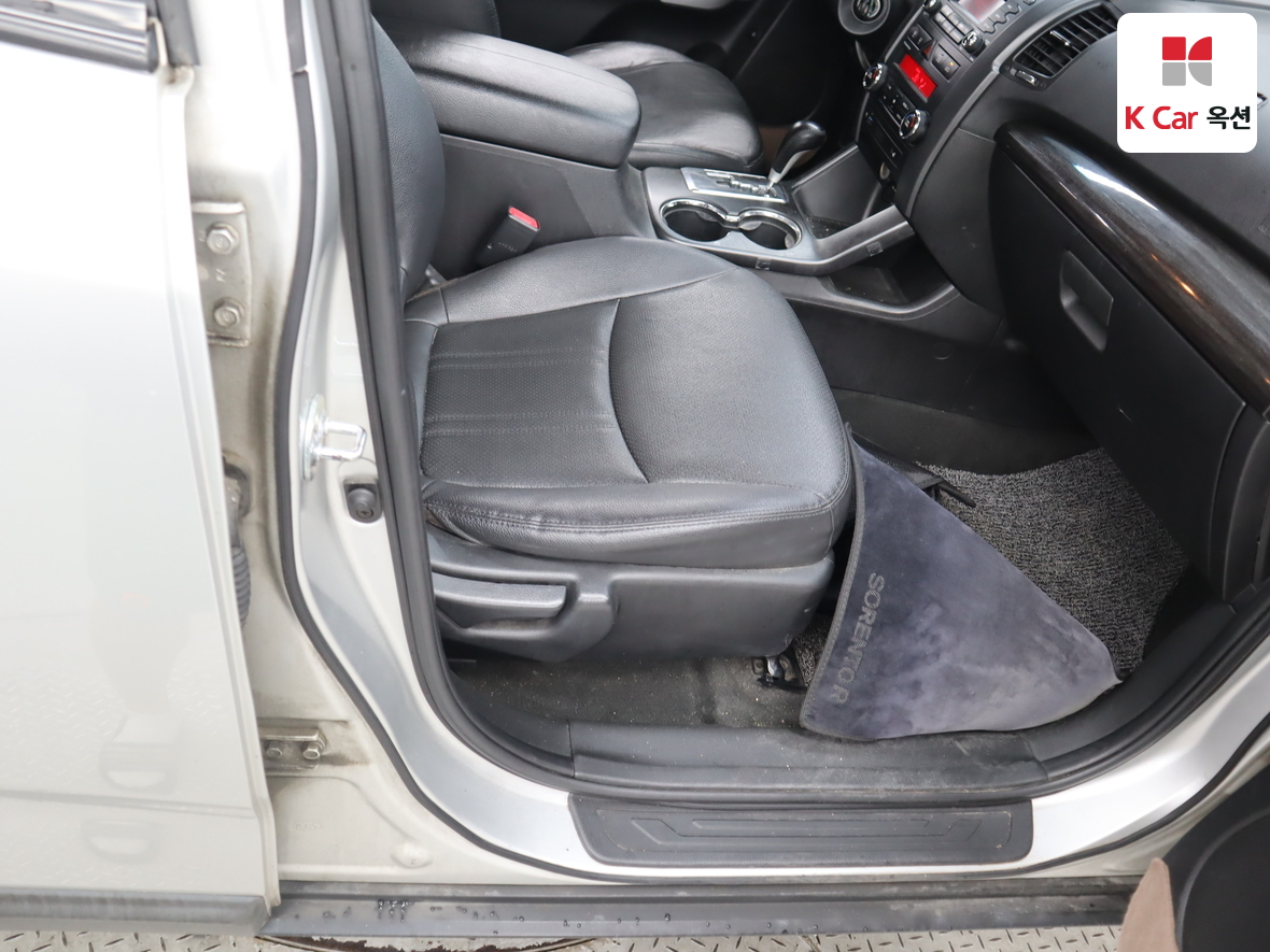 Kia Sorento 2012 - Image 29
