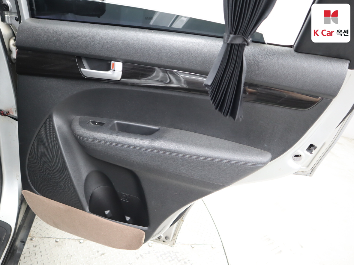 Kia Sorento 2012 - Image 26