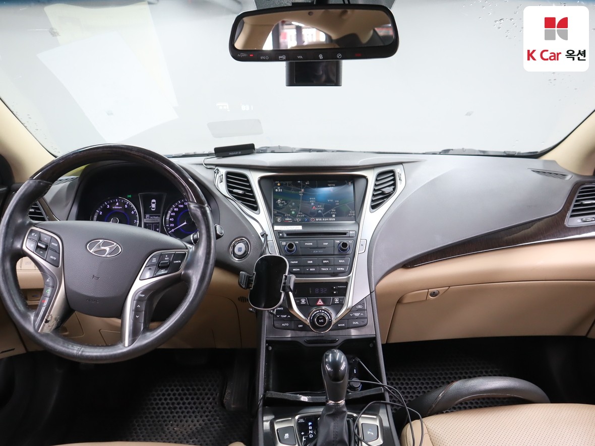 Hyundai Grandeur 2014 - Image 3