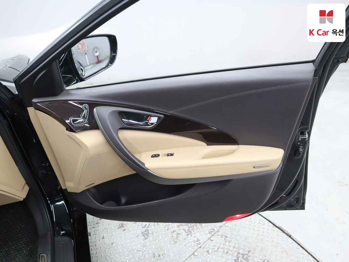 Hyundai Grandeur 2014 - Image 31