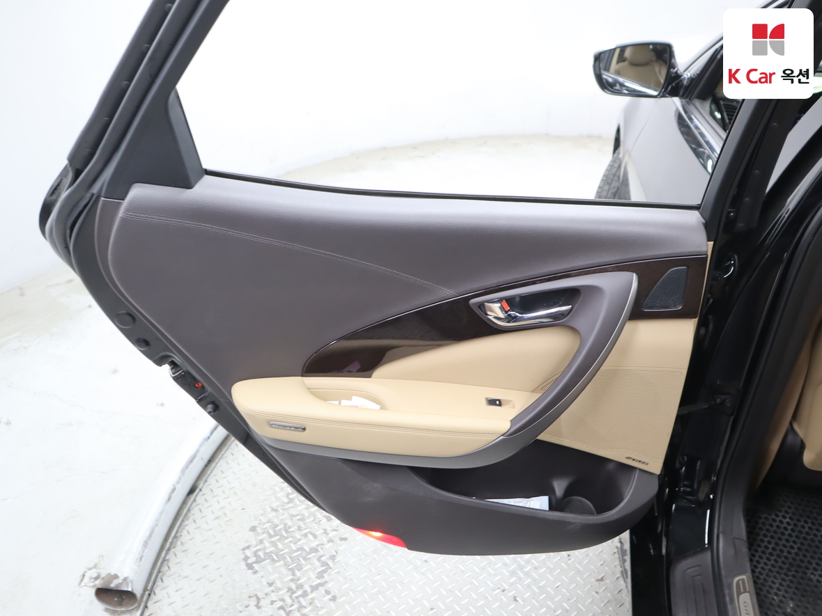 Hyundai Grandeur 2014 - Image 24