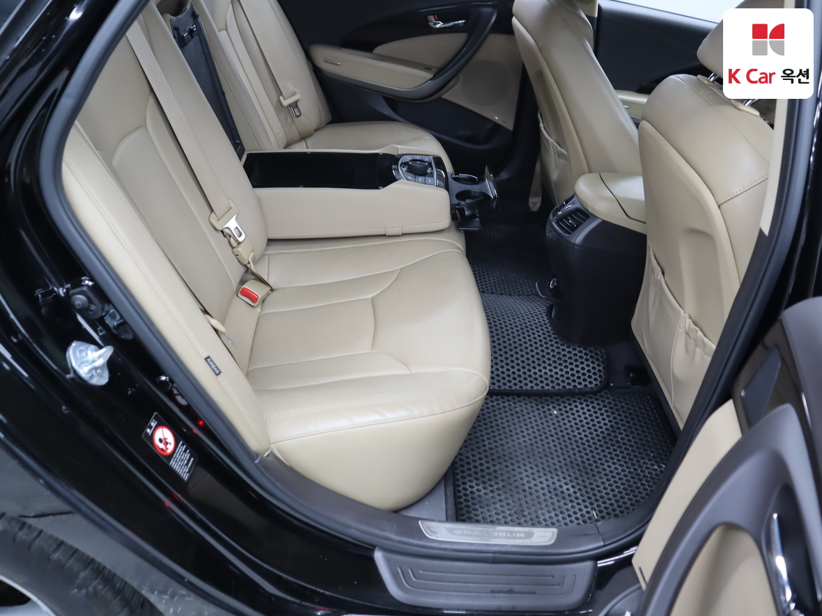 Hyundai Grandeur 2014 - Image 30