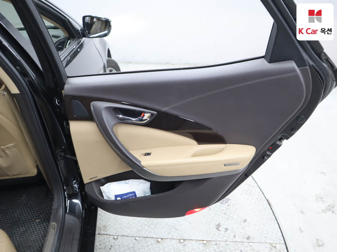 Hyundai Grandeur 2014 - Image 29