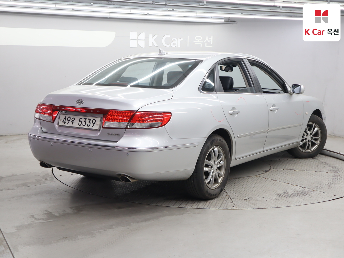 Hyundai Grandeur 2009 - Image 2