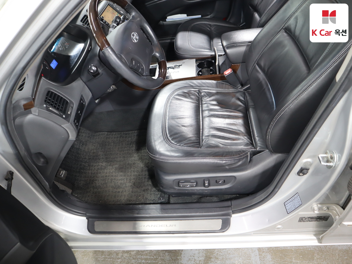 Hyundai Grandeur 2009 - Image 17