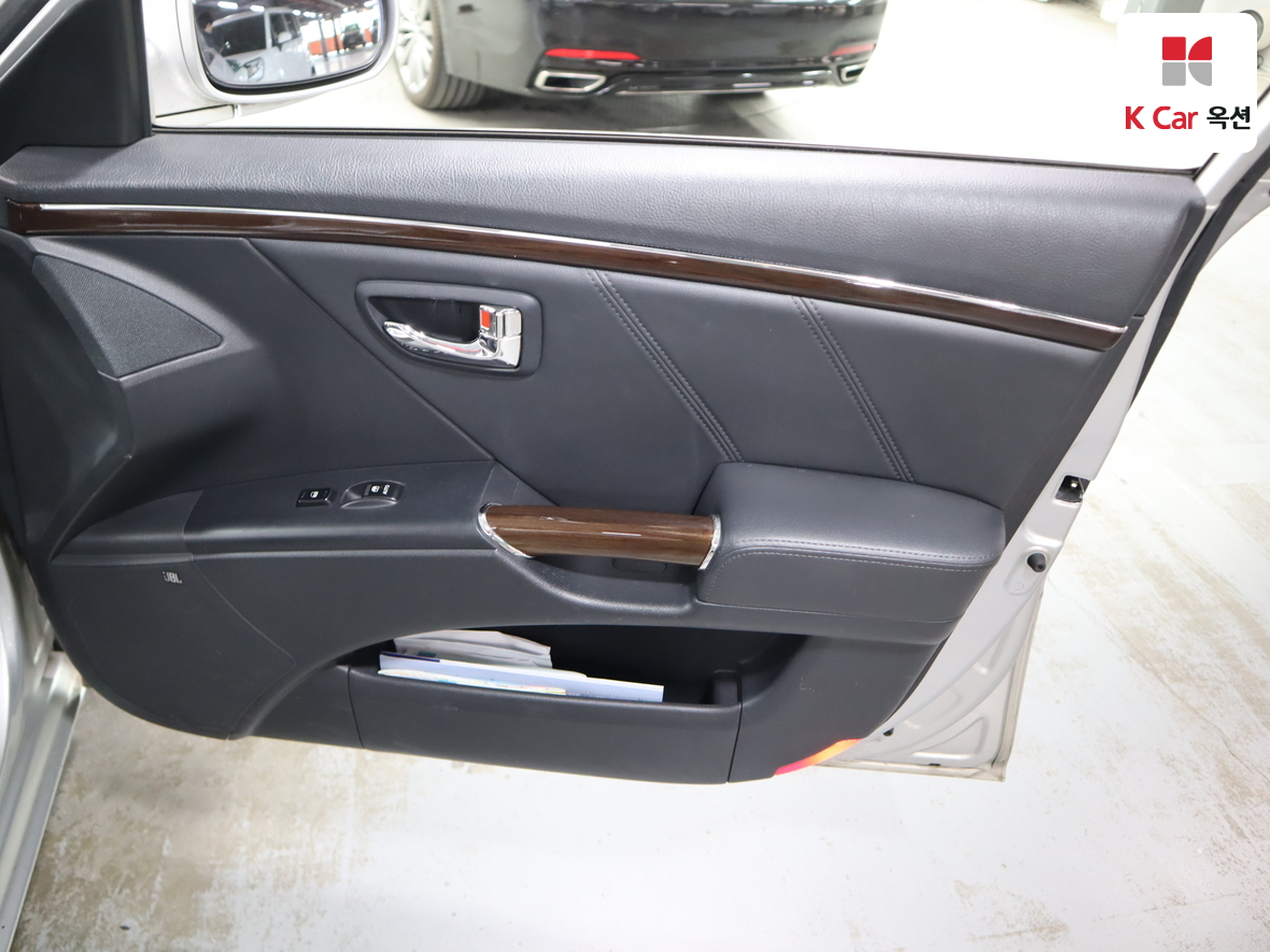 Hyundai Grandeur 2009 - Image 27
