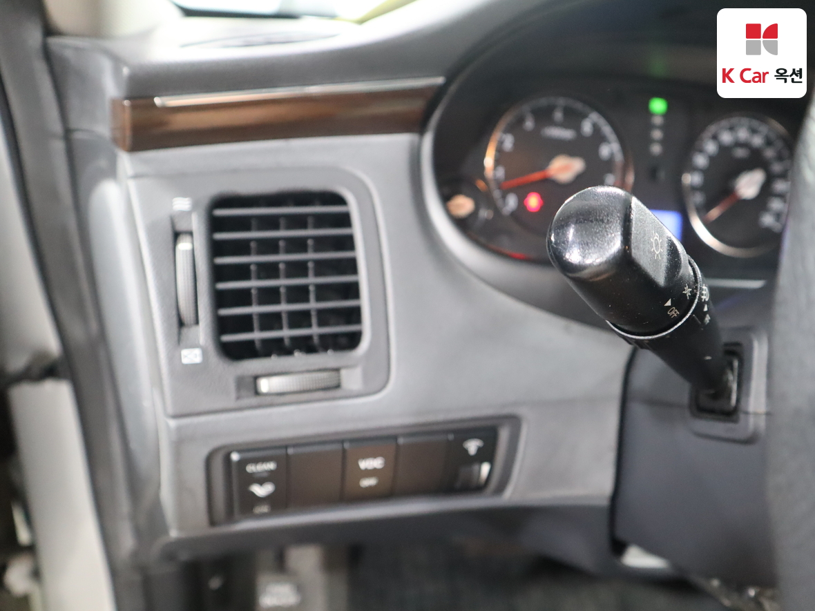 Hyundai Grandeur 2009 - Image 9