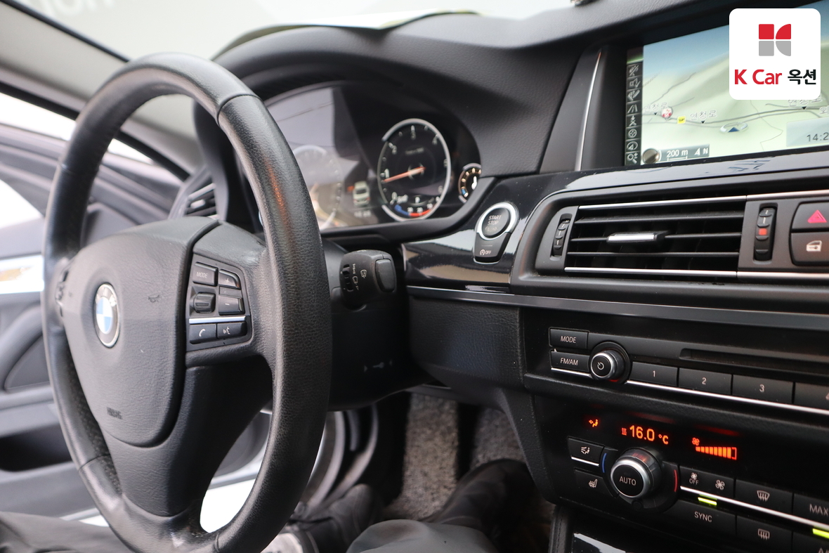 BMW 5 Series - 11