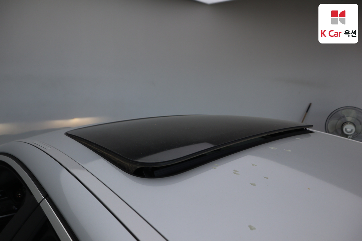 BMW 5 Series - 23
