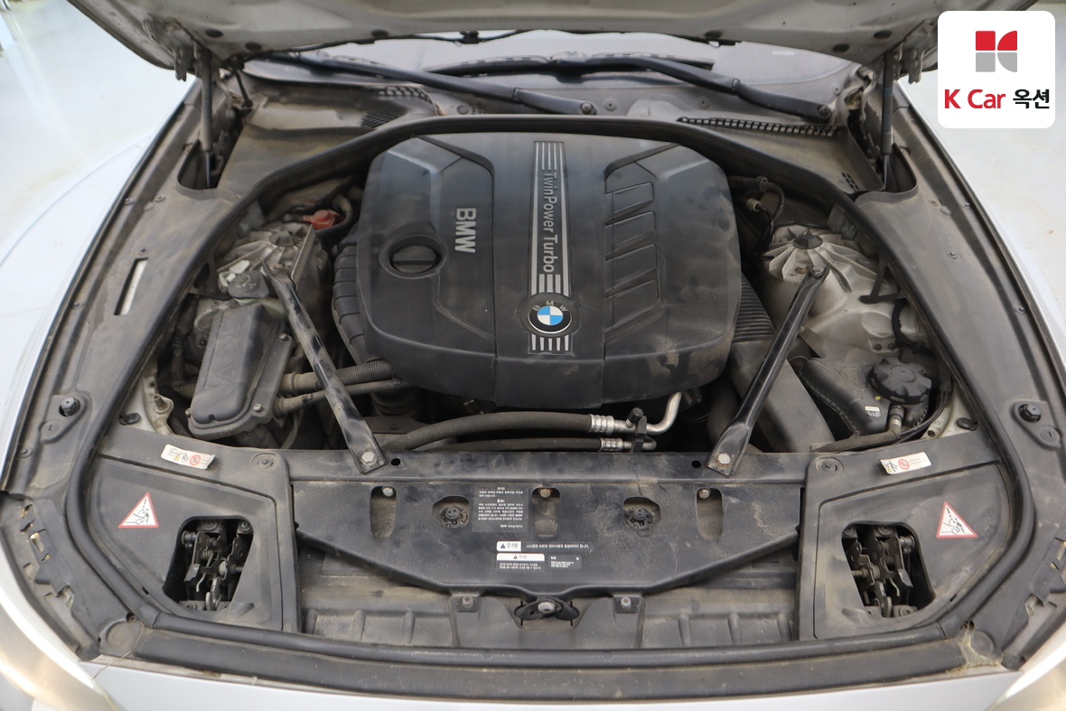 BMW 5 Series - 36