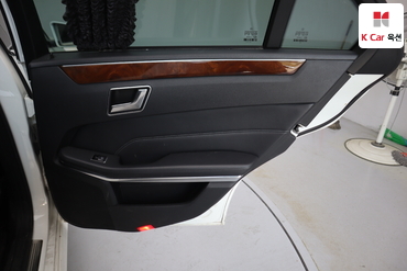 2014 - mercedes-benz e200
