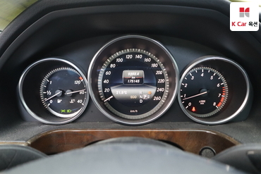 2014 - mercedes-benz e200