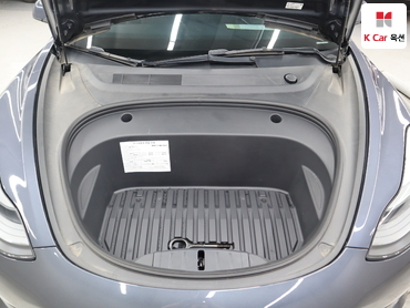 2022 - tesla model 3