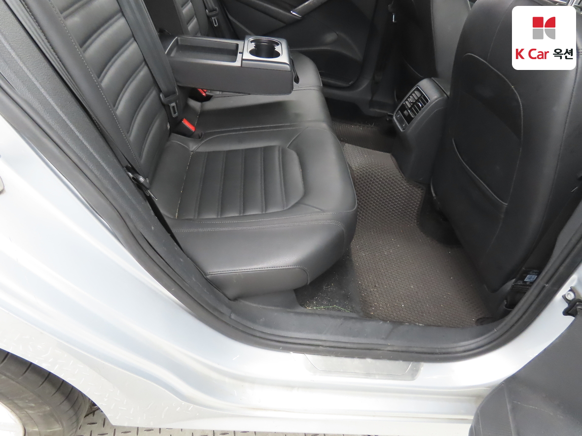 Volkswagen Passat - 30