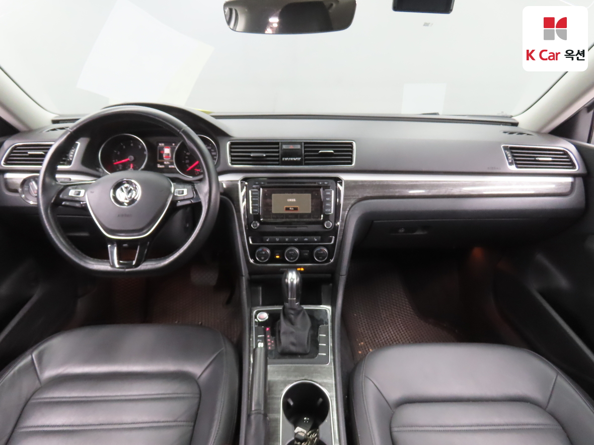 Volkswagen Passat - 3