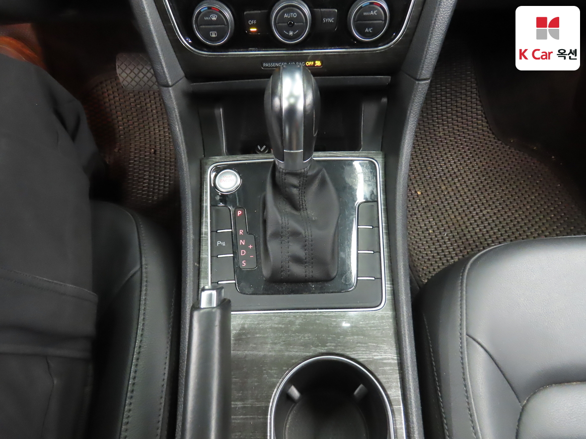 Volkswagen Passat - 16