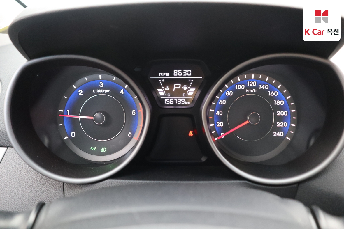 Hyundai Elantra - 5
