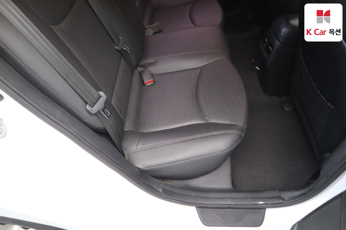 Hyundai Elantra - 26