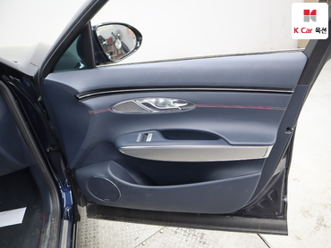 2023 - genesis gv70