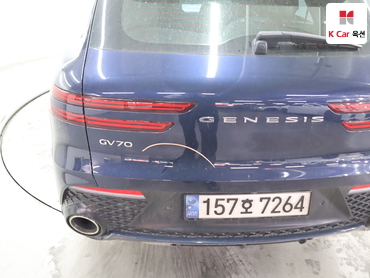 2023 - genesis gv70