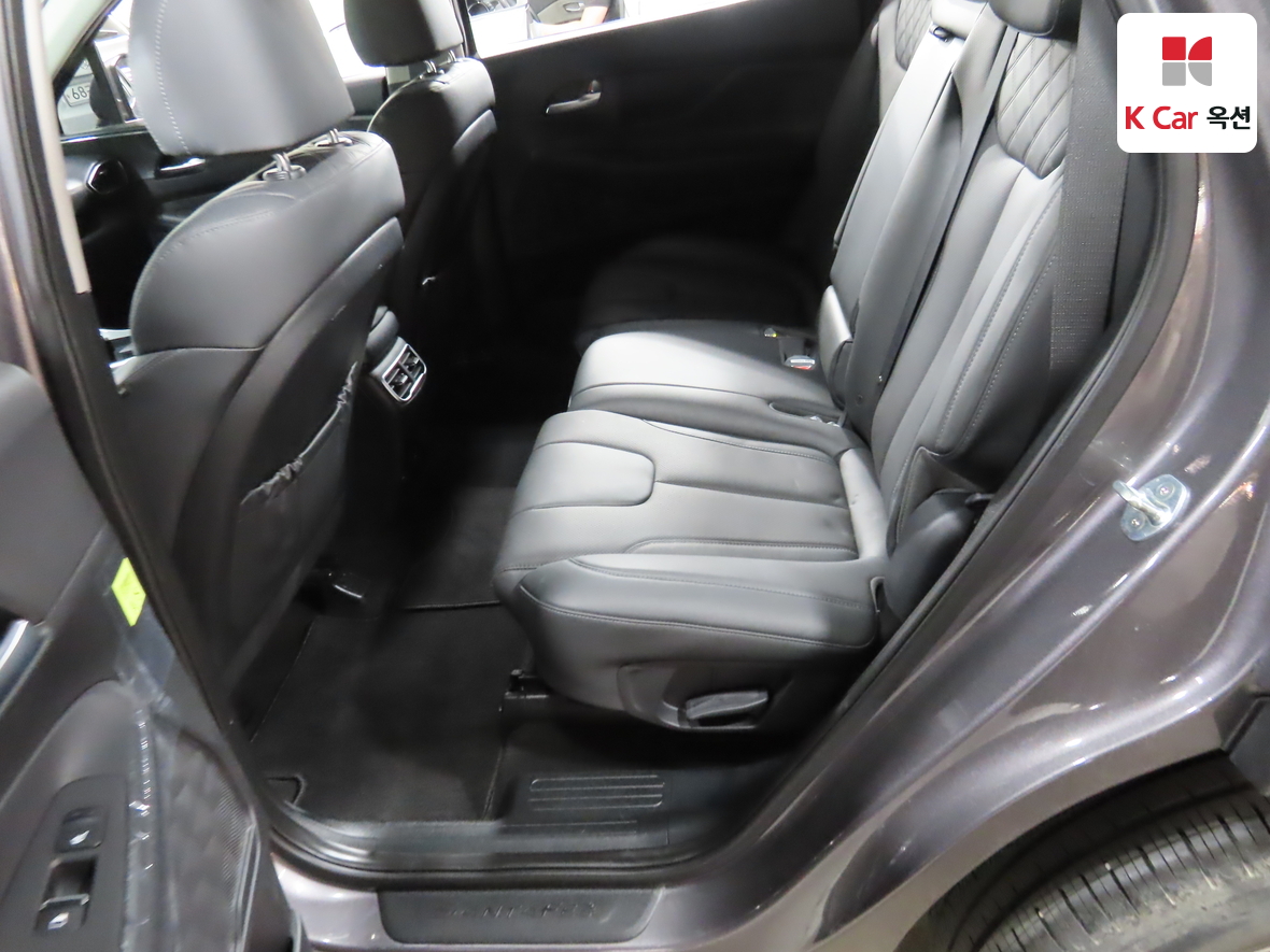 Hyundai SANTAFE - 23