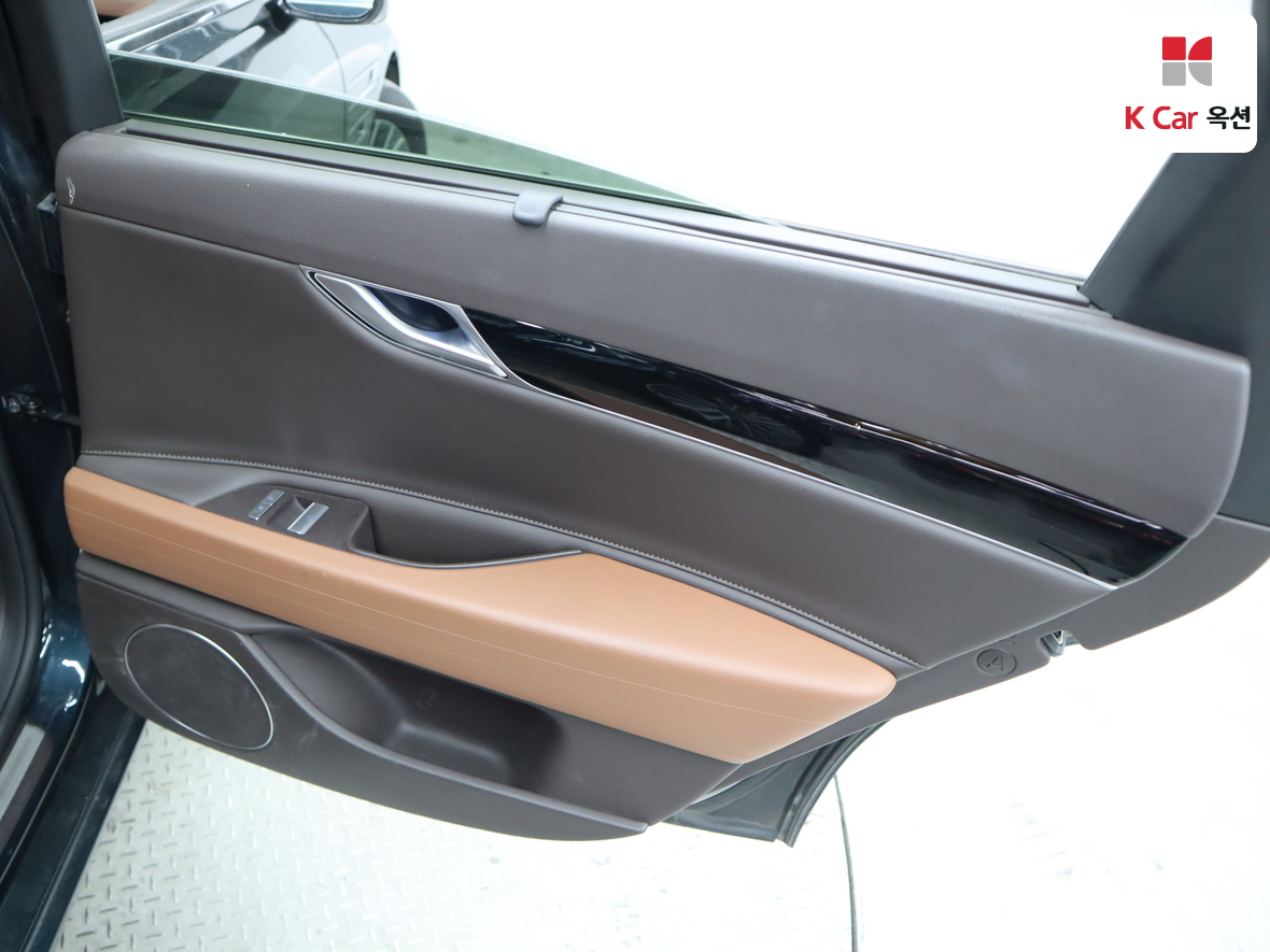 Genesis G80 - 28