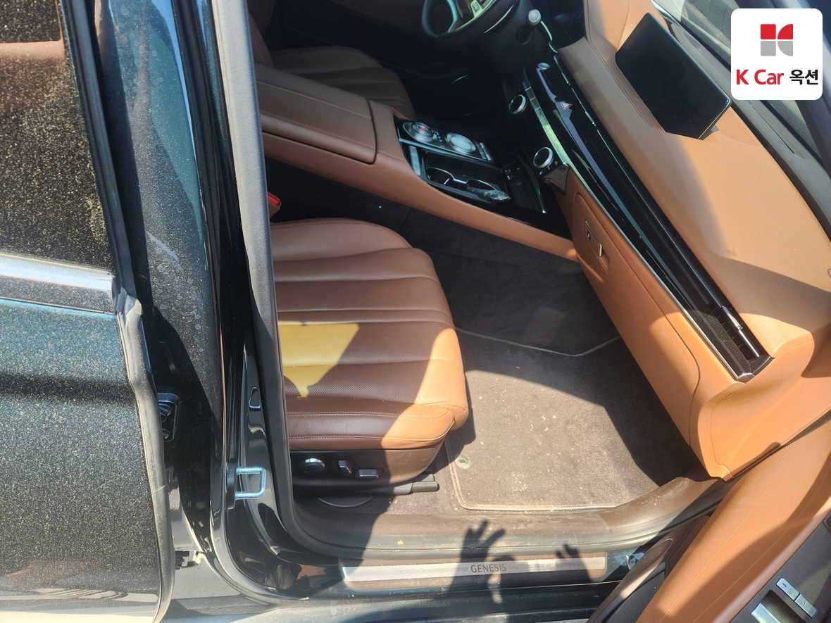 Genesis G80 - 31
