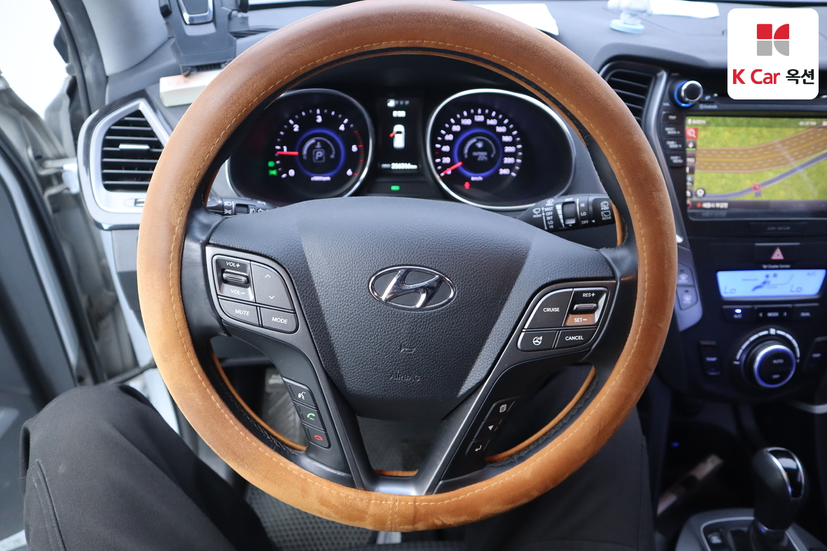 Hyundai SANTAFE - 10