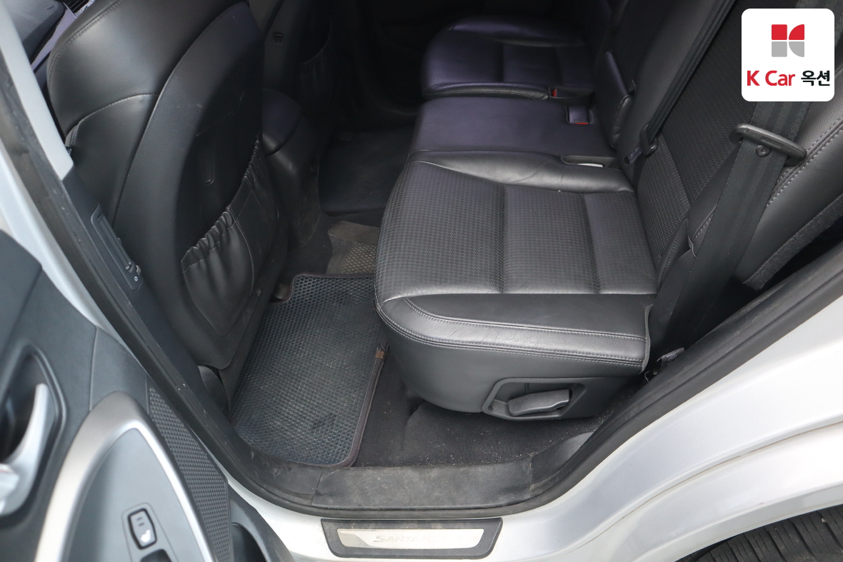 Hyundai SANTAFE - 21