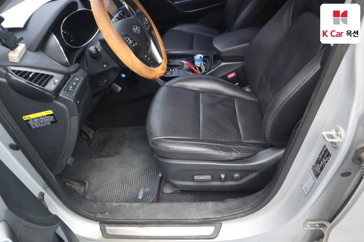 Hyundai SANTAFE - 18