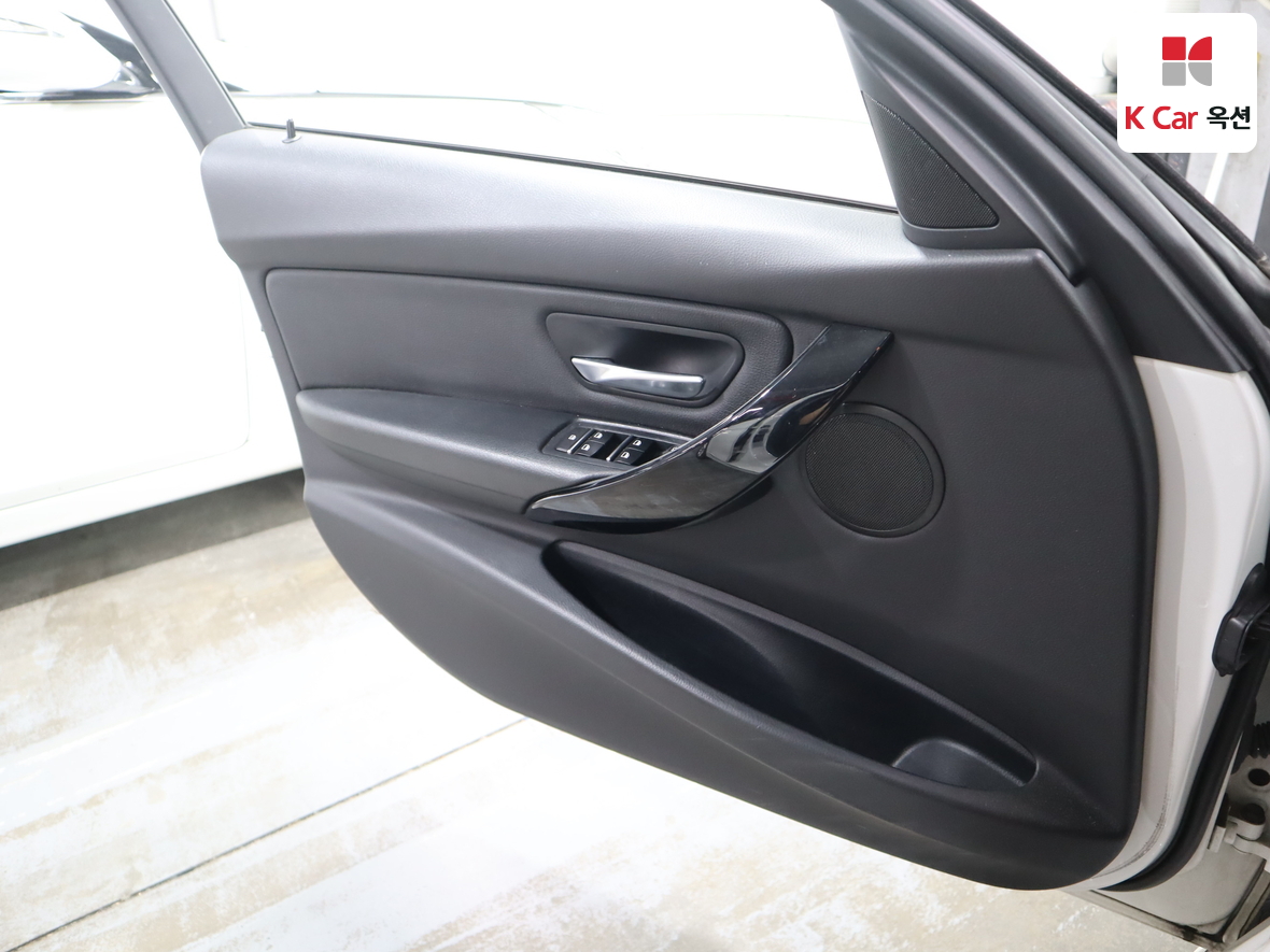 BMW 3 시리즈 - 8