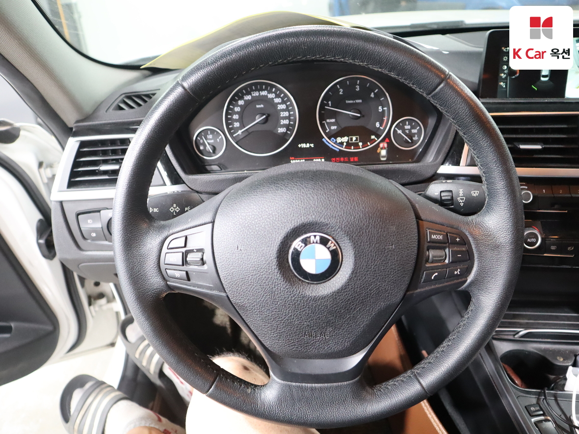 BMW 3 시리즈 - 10