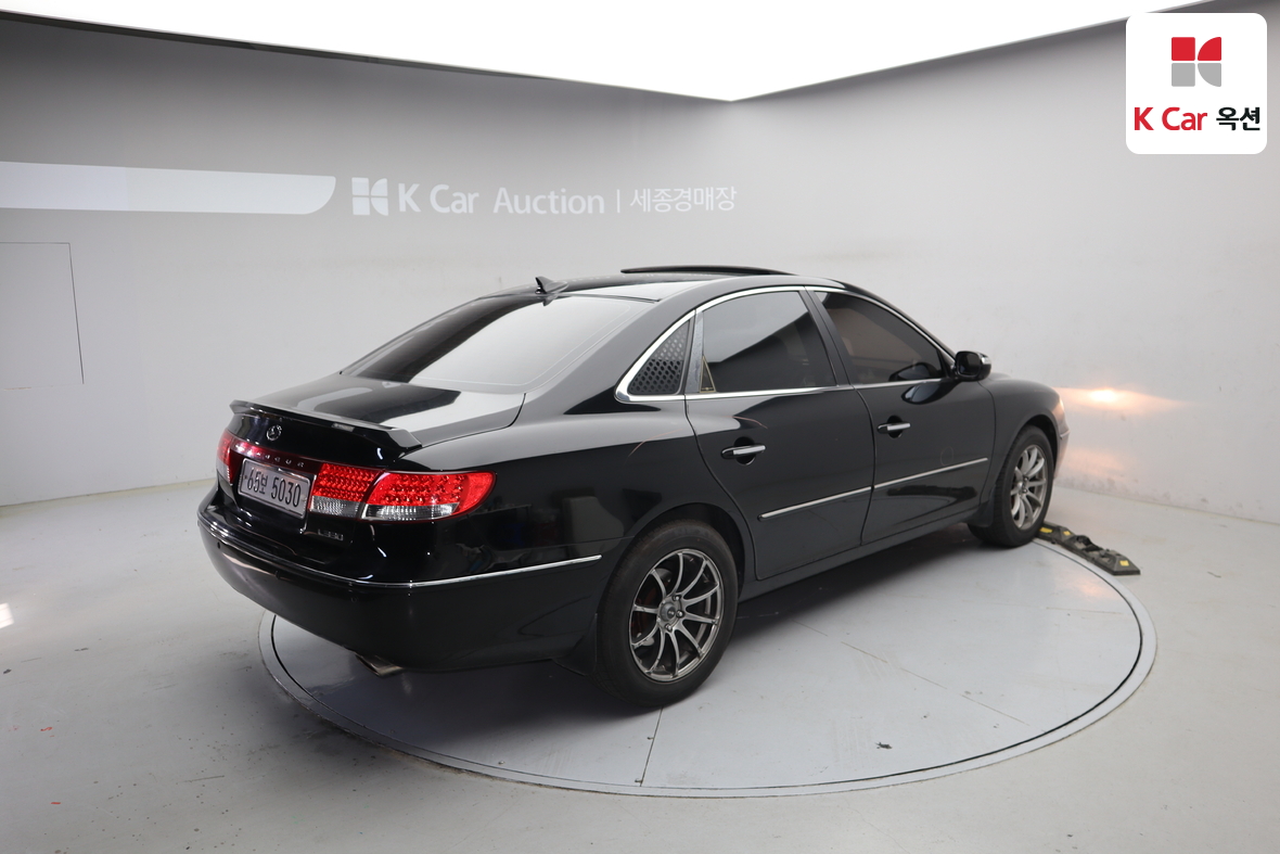 Hyundai Grandeur - 2