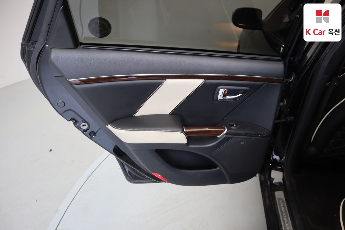 Hyundai Grandeur - 21