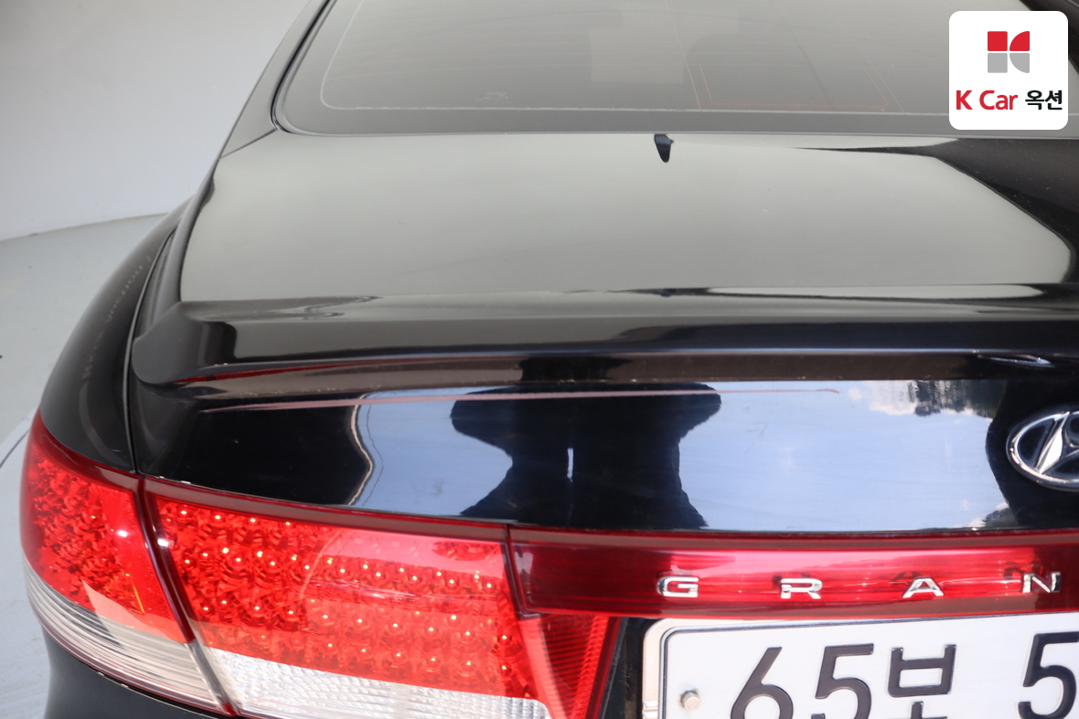 Hyundai Grandeur - 42