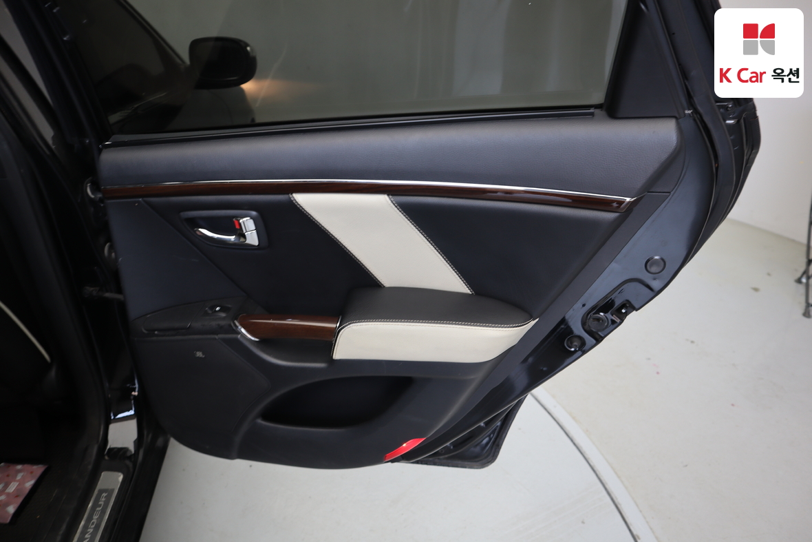Hyundai Grandeur - 28